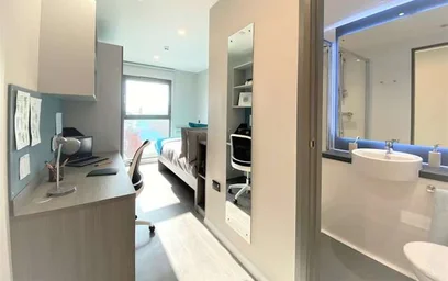 Quarto para alugar ao mês em {area}