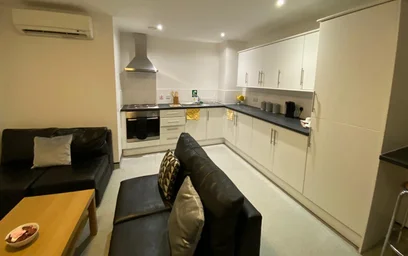 Privatzimmer im Wohnheim in der Longside Ln, Bradford BD7 1SA, United Kingdom, bild 7 von 29