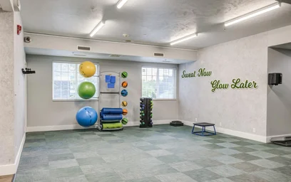 Dairenin tamamı Ikamet yerinde konumu 1151 E Michigan Ave, East Lansing, MI 48823, USA, 20 38 görüntüsü