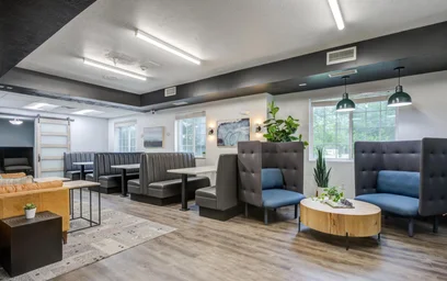 Dairenin tamamı Ikamet yerinde konumu 1151 E Michigan Ave, East Lansing, MI 48823, USA, 21 38 görüntüsü
