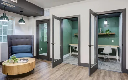 Dairenin tamamı Ikamet yerinde konumu 1151 E Michigan Ave, East Lansing, MI 48823, USA, 24 38 görüntüsü