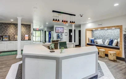 Dairenin tamamı Ikamet yerinde konumu 1151 E Michigan Ave, East Lansing, MI 48823, USA, 25 38 görüntüsü
