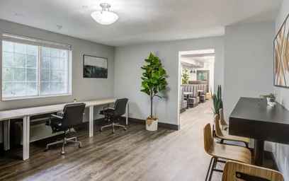 Dairenin tamamı Ikamet yerinde konumu 1151 E Michigan Ave, East Lansing, MI 48823, USA, 26 38 görüntüsü