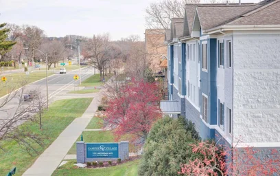 Dairenin tamamı Ikamet yerinde konumu 1151 E Michigan Ave, East Lansing, MI 48823, USA, 28 38 görüntüsü
