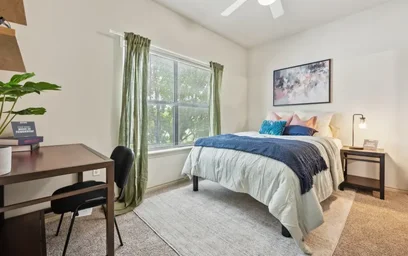 Apartamento moderno e brilhante em {area}