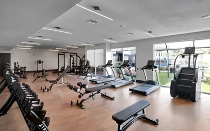 Dairenin tamamı Ikamet yerinde konumu 444 W College Ave, Tallahassee, FL 32301, United States, 34 49 görüntüsü