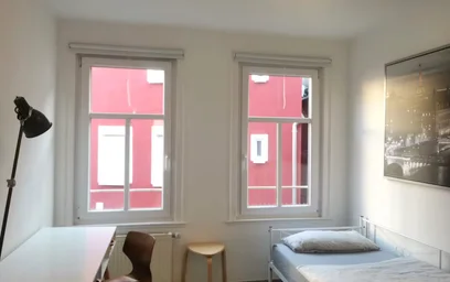 Quarto barato em {area}