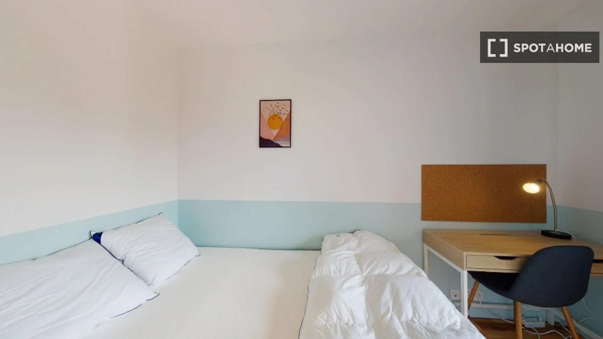 Habitación estudiantil amplia y cómoda en 