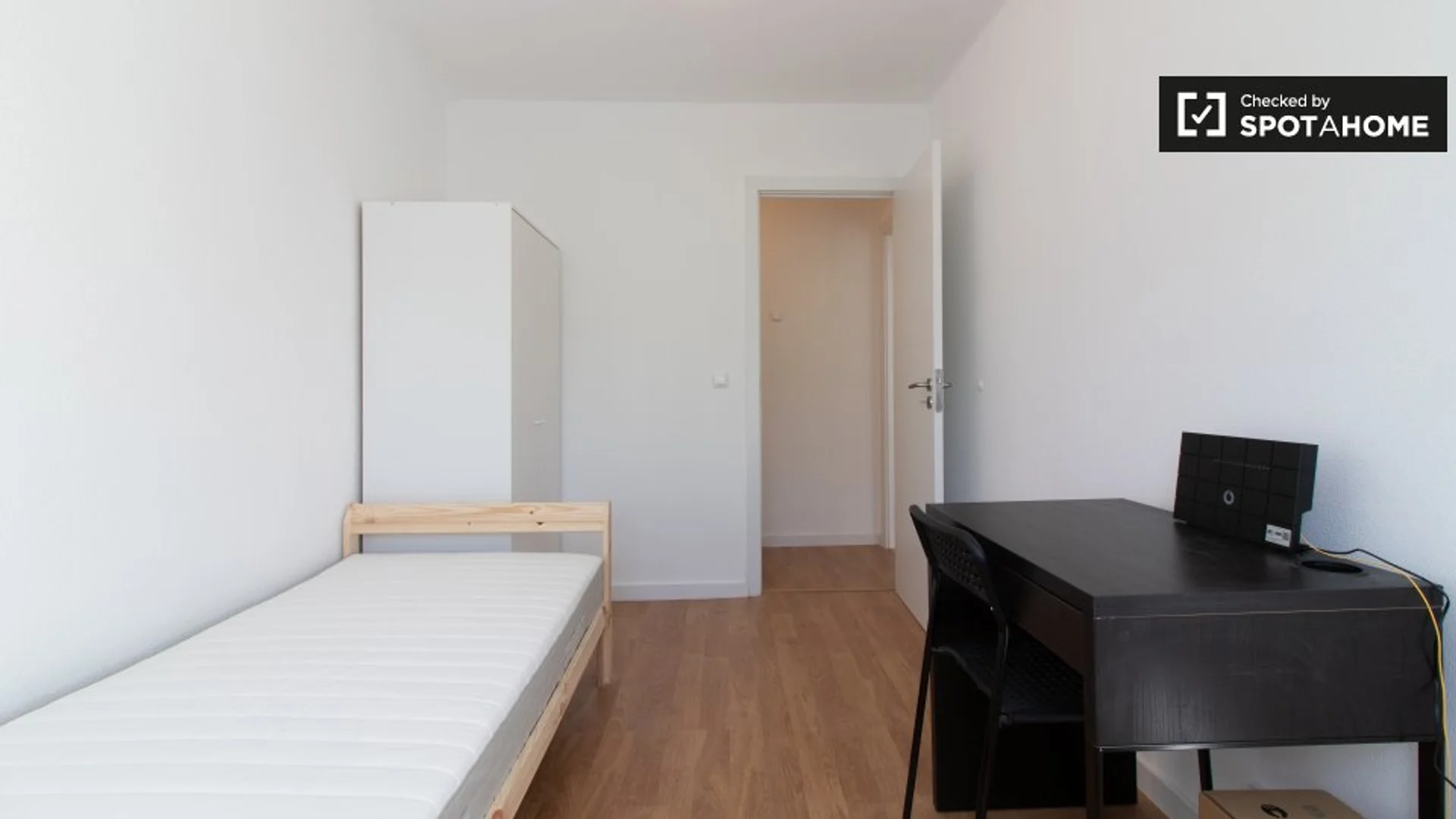 Komfortables und geräumiges Studentenzimmer in 