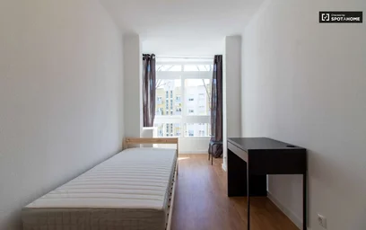 Helles Privatzimmer in {area}