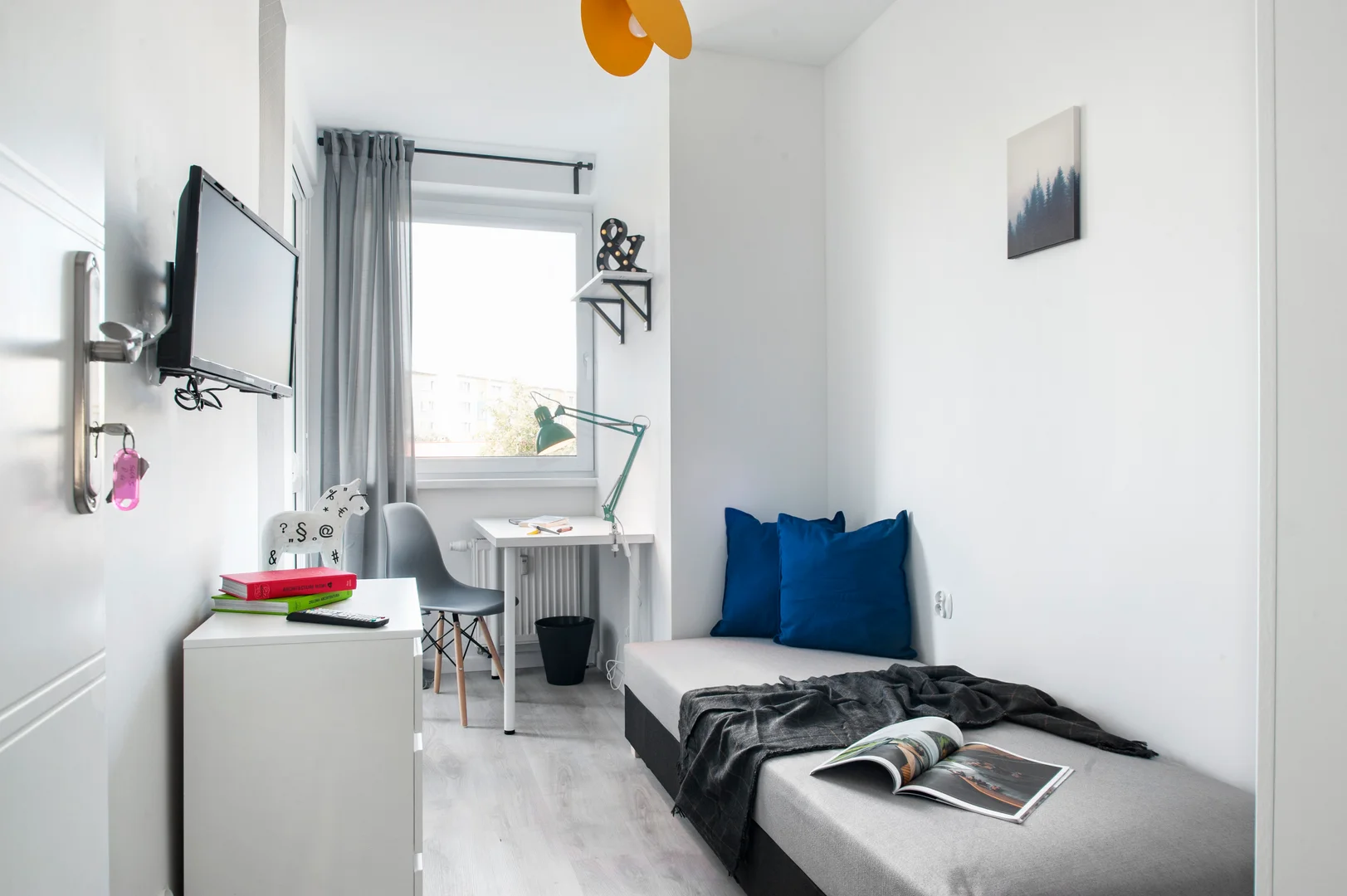Cozy room for students available in 