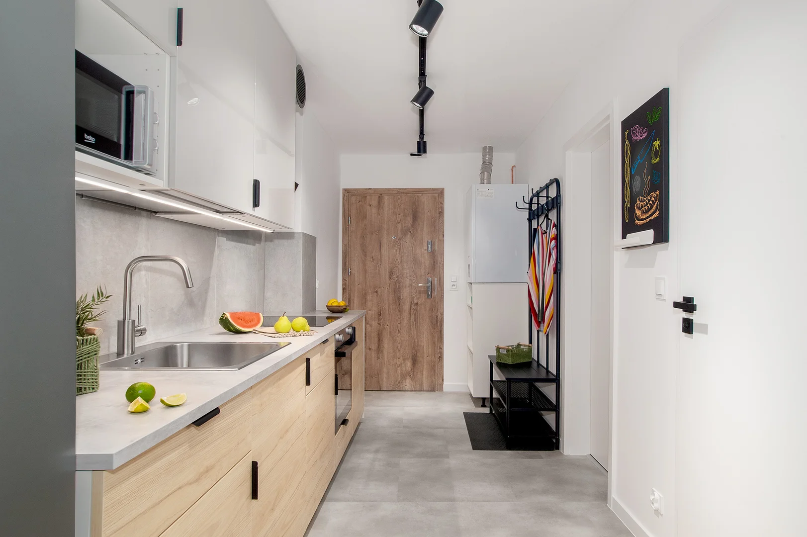 Student-friendly room in  with modern amenities