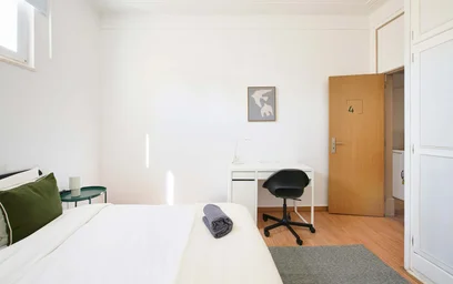 Private room at R. João de Menezes 8, 1900-004 Lisboa, Portogallo, image 8 of 43