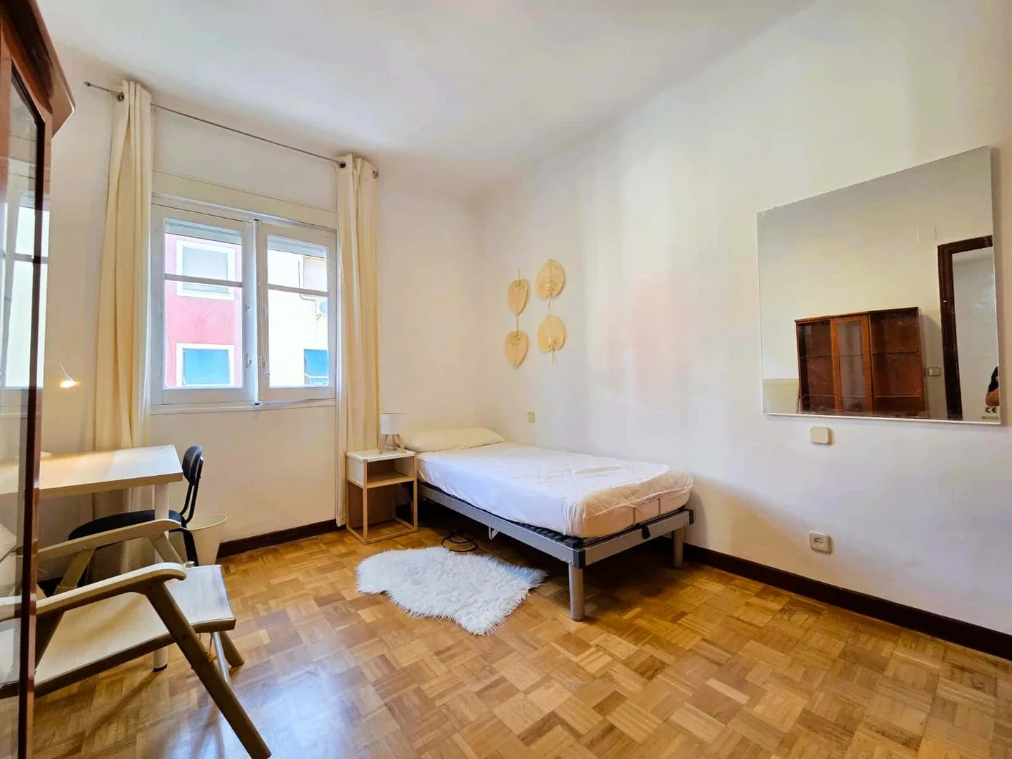 Quarto acolhedor para estudantes disponível em 