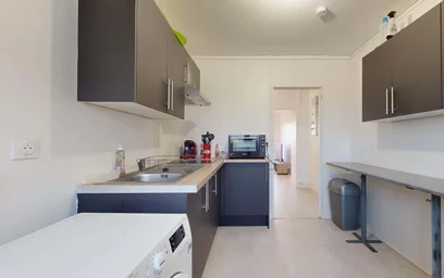 Habitación privada en 6 Rue Massenet, 80080 Amiens, France, imagen 7 de 19