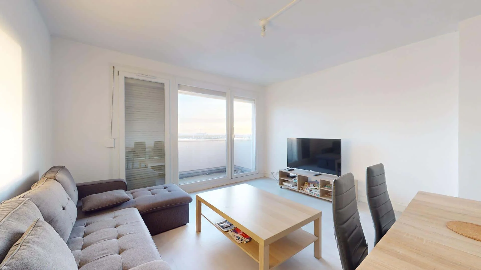 Habitación estudiantil amplia y cómoda en 