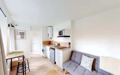 Logement entier à 31 Rue du Grand Chemin, 59100 Roubaix, France, image 1 de 10