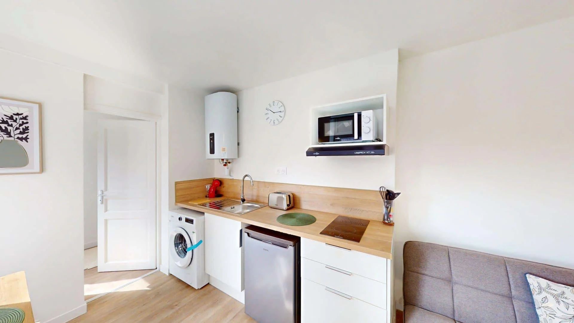 31 Rue du Grand Chemin, 59100 Roubaix, France