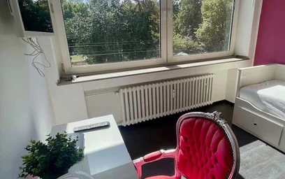 Özel oda konumu Bilker Allee 122, 40217 Düsseldorf, Allemagne, 22 23 görüntüsü
