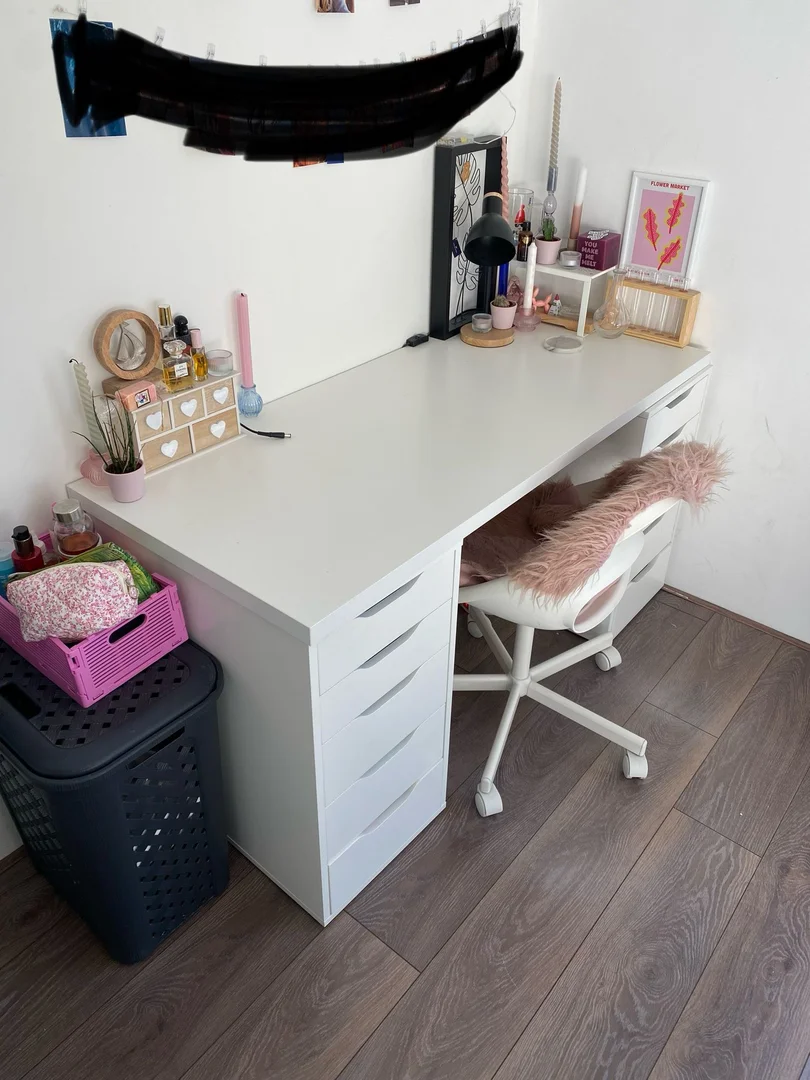Cozy room for students available in 