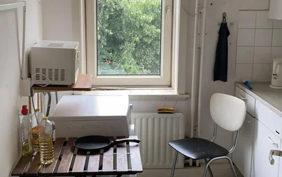 Quarto para alugar num apartamento partilhado em {area}