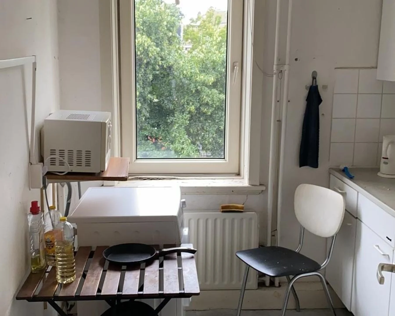 Quarto de estudante económico perto do campus em 