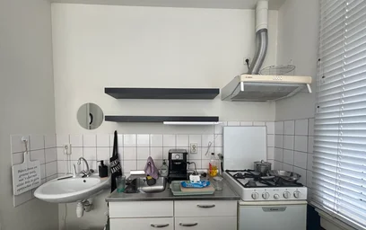 Habitación en alquiler con cama doble {area}