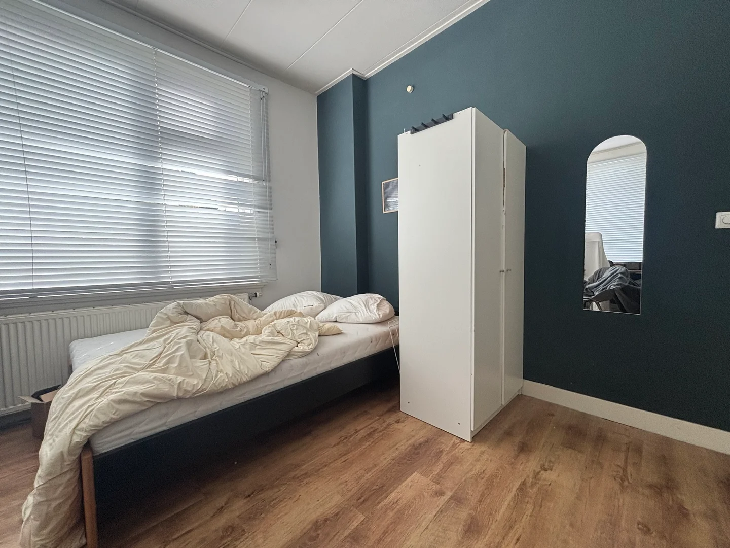 Habitación estudiantil amplia y cómoda en 