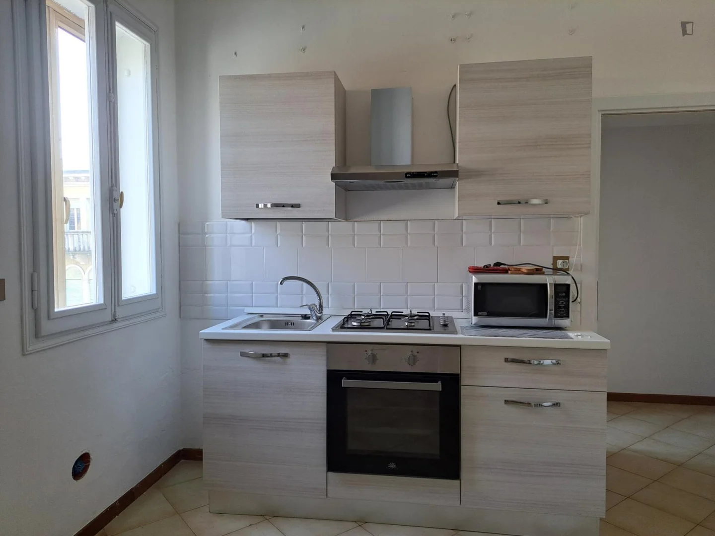 Quarto de estudante económico com localização conveniente em 