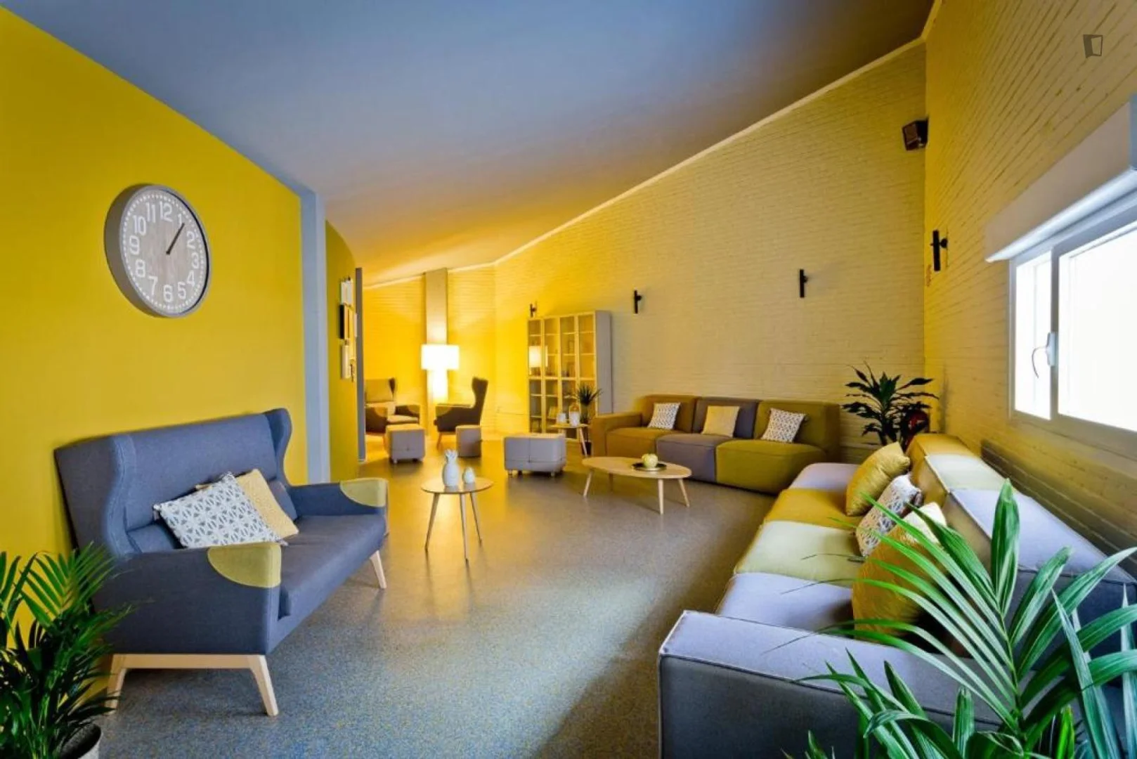 Habitación asequible para estudiantes con buena iluminación en 