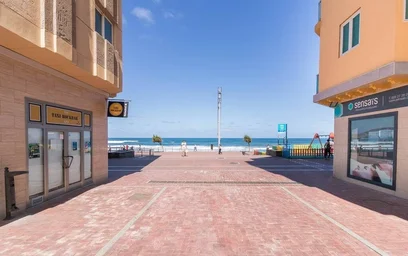 Dairenin tamamı konumu Calle el Salvador 33, 17 21 görüntüsü