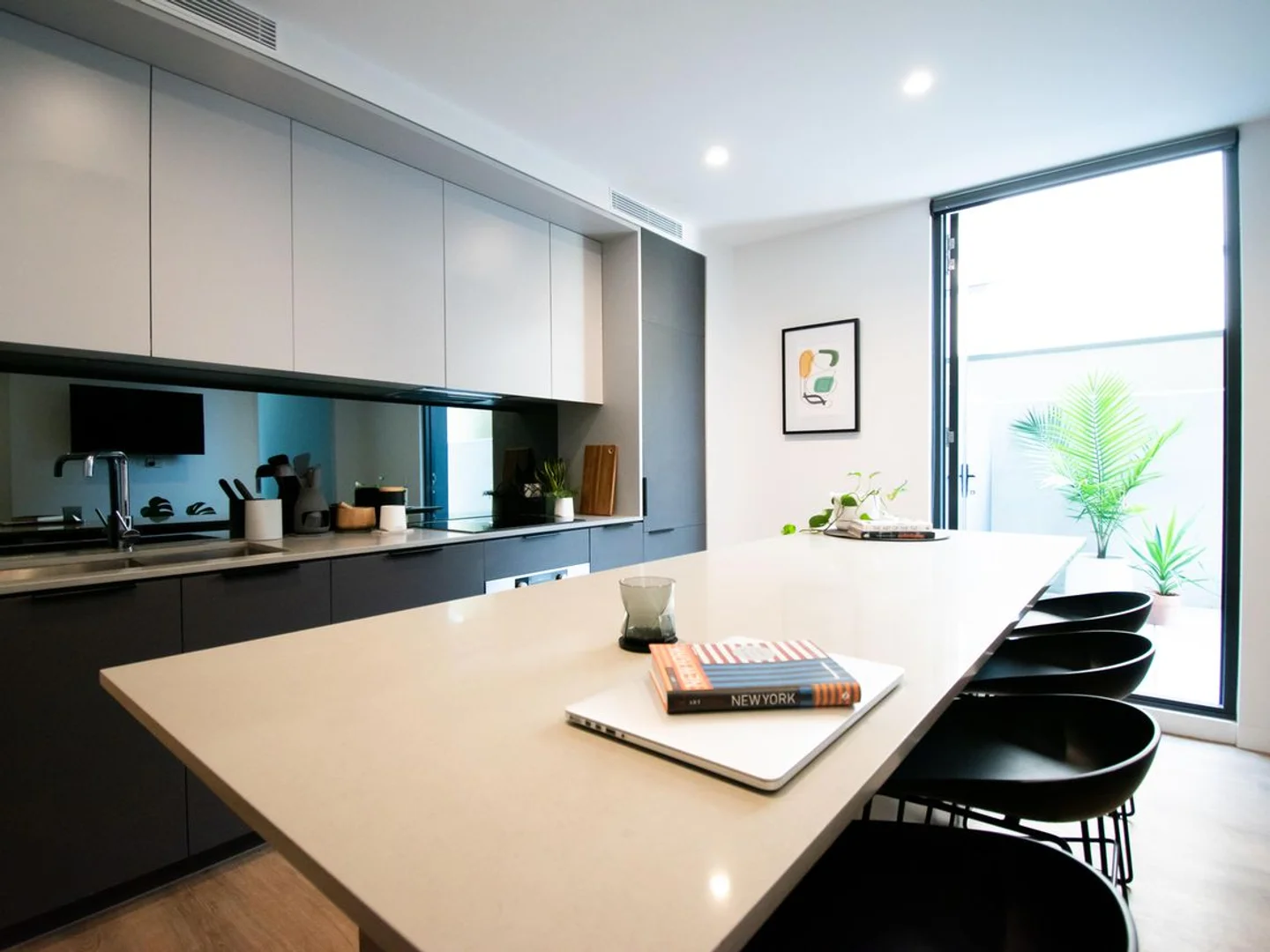 81/85 Barry St, Carlton VIC 3053, Australia