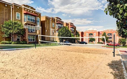 Apartamento inteiro em residência em 2601 W Oak St, Denton, TX 76201, USA, imagem 14 de 31
