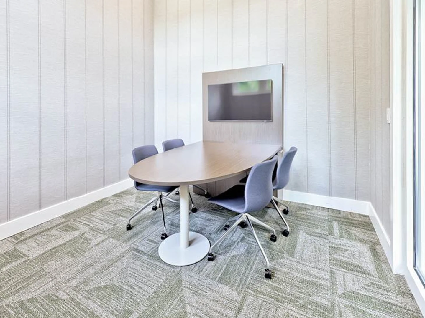 1205 University Walk Cir, Charlotte, NC 28213