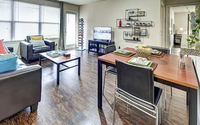 Apartamento inteiro em residência em 2601 W Oak St, Denton, TX 76201, USA, imagem 25 de 31