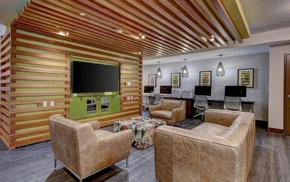 Dairenin tamamı Ikamet yerinde konumu 2125 Franklin Blvd, Eugene, OR 97403, USA, 15 20 görüntüsü