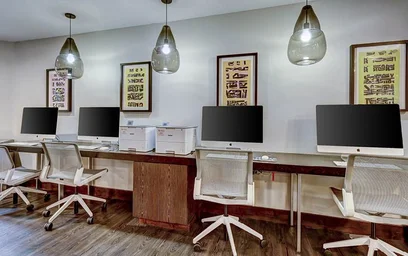 Dairenin tamamı Ikamet yerinde konumu 2125 Franklin Blvd, Eugene, OR 97403, USA, 13 20 görüntüsü