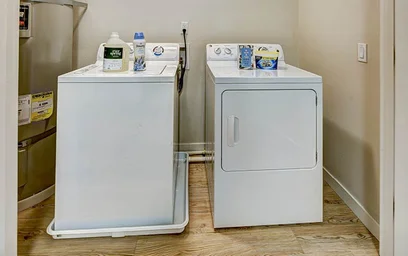 Dairenin tamamı Ikamet yerinde konumu 2125 Franklin Blvd, Eugene, OR 97403, USA, 5 20 görüntüsü