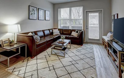 Dairenin tamamı Ikamet yerinde konumu 2125 Franklin Blvd, Eugene, OR 97403, USA, 8 18 görüntüsü