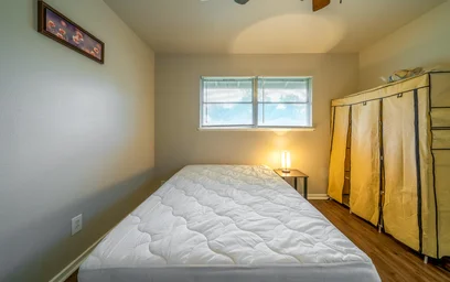 Gesamte Unterkunft im Wohnheim in der Street, TX, Houston, United States, 77033, bild 22 von 23