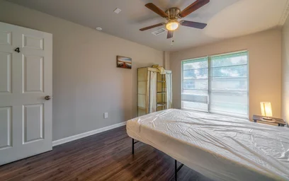 Gesamte Unterkunft im Wohnheim in der Street, TX, Houston, United States, 77033, bild 4 von 23