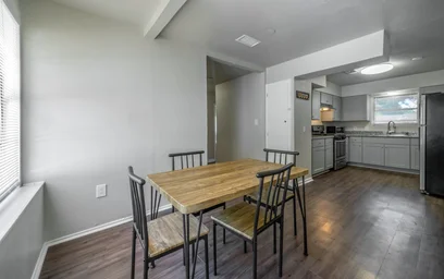 Gesamte Unterkunft im Wohnheim in der Street, TX, Houston, United States, 77033, bild 7 von 23