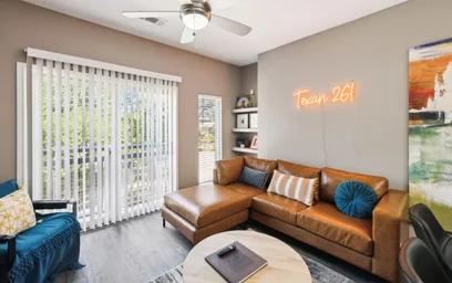 Apartamento inteiro em residência em 1009 W 26th St, Austin, TX 78705, United States, imagem 28 de 44