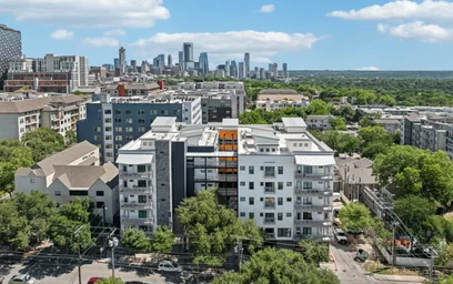 Apartamento inteiro em residência em 1009 W 26th St, Austin, TX 78705, United States, imagem 39 de 44