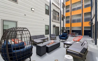 Apartamento inteiro em residência em 1009 W 26th St, Austin, TX 78705, United States, imagem 41 de 44
