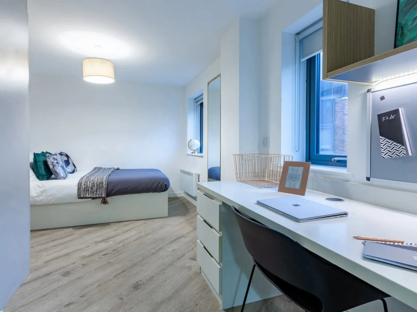 Minimalistisches Studentenstudio in mit effizientem Grundriss