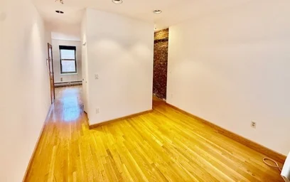 Estudio en residencia en 7, Thacher Ct., Unit 3, North End, Boston, MA, 02113, imagen 1 de 13