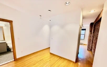 Estudio en residencia en 7, Thacher Ct., Unit 3, North End, Boston, MA, 02113, imagen 3 de 13