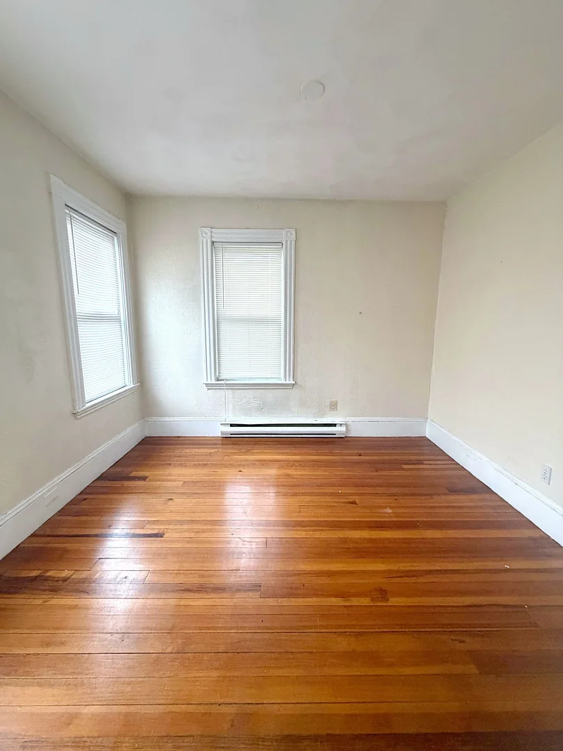 379A, Cardinal Medeiros, Unit 5, Kendall Square, Cambridge, MA, 02141