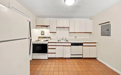 Apartamento inteiro em residência em 36, Bellvista Rd., Unit 48, Brighton, Boston, MA, 02135, imagem 5 de 18